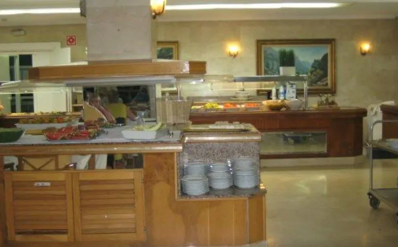 **  Hotel Bj Playa Blanca Sa Coma  España